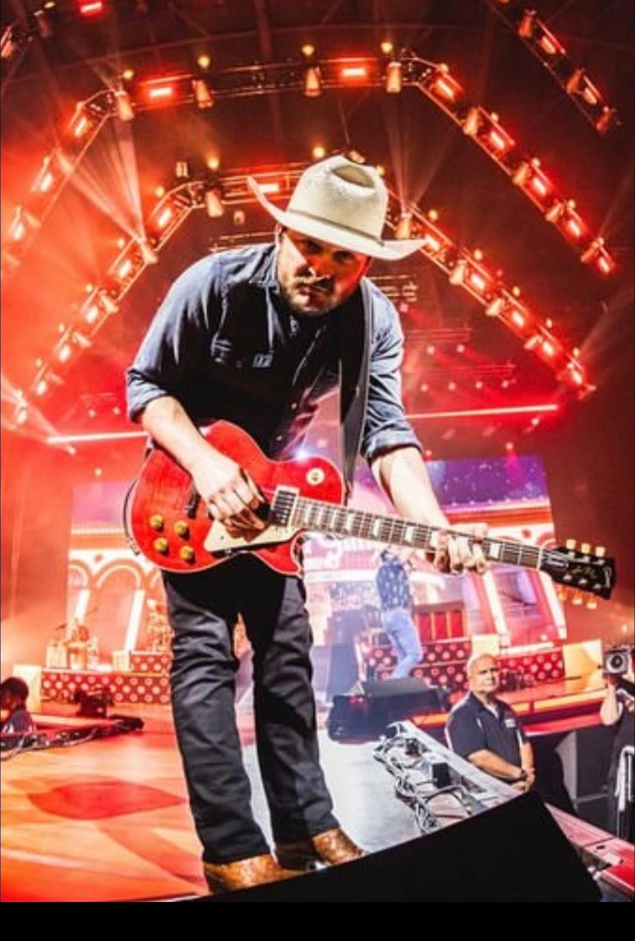 Derek Bahr — Moody Leather luxury guitar strap artist