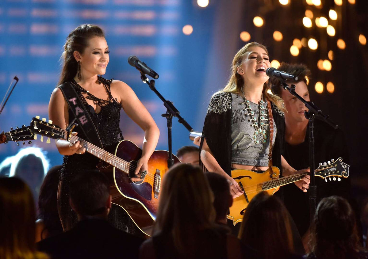 Maddie & Tae