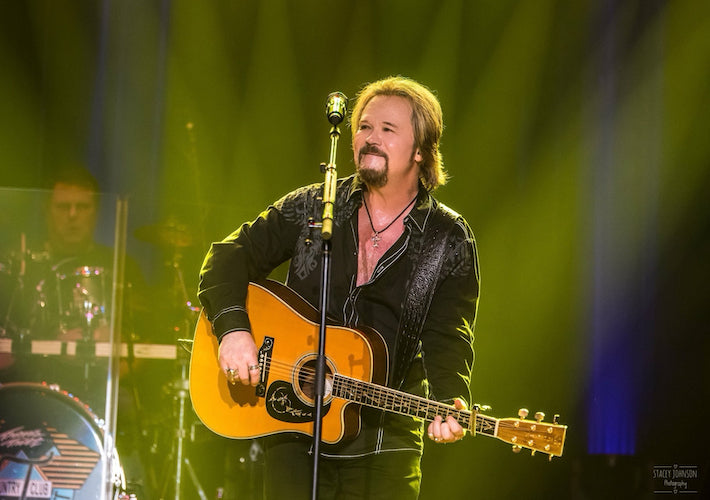 Travis Tritt — Moody Leather luxury guitar strap artist